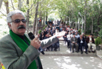ببینید؛ اقبال واحدی: همکلاسی احمدی‌نژاد بودم