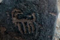 استفاده از سنگهای تاریخی برای نشانهگذاری اقدام عمرانی! استفاده از سنگهای تاریخی برای نشانهگذاری اقدام عمرانی!