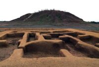 زمان در محوطۀ ۵هزار ساله ایران متوقف شده است! زمان در محوطۀ ۵هزار ساله ایران متوقف شده است!