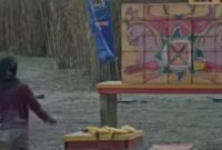 پرتاب سنگ به تاریخ ایران؛ نمایشی از ویرانسازی ایران پرتاب سنگ به تاریخ ایران؛ نمایشی از ویرانسازی ایران