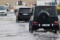 ریزش گسترده سنگ در جاده کوهستانی امارات بر اثر بارشهای شدید ریزش گسترده سنگ در جاده کوهستانی امارات بر اثر بارشهای شدید