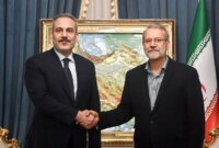 دیدار وزیر خارجه ترکیه با علی لاریجانی