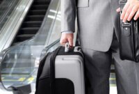 سقوط دستمزد دلاری و شتاب مهاجرت متخصصان!