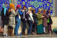 گردشگران خارجی از ایران کم شدند؛ افت ۵۱.۵ درصدی ورودیها در بهار ۱۴۰۵ گردشگران خارجی از ایران کم شدند؛ افت ۵۱.۵ درصدی ورودیها در بهار ۱۴۰۵