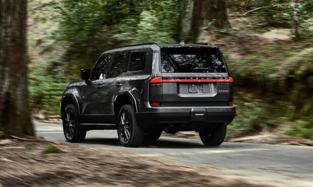 لکسوس GX؛ رقیب مرسدس‌بنز G-Class به ایران می‌آید